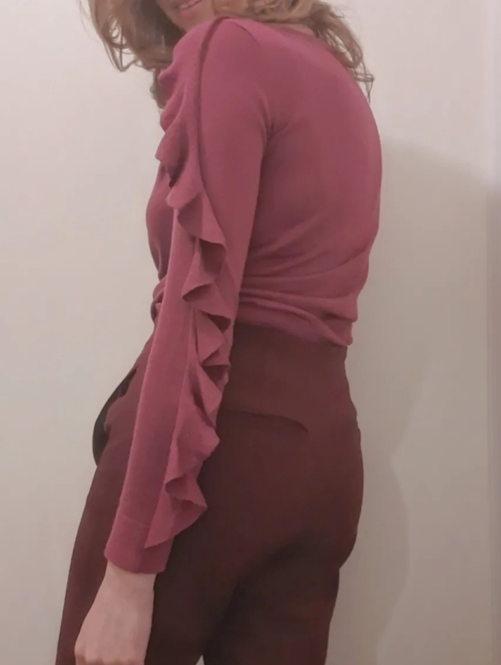 Elegant Ruffled Sleeve Top - Red
